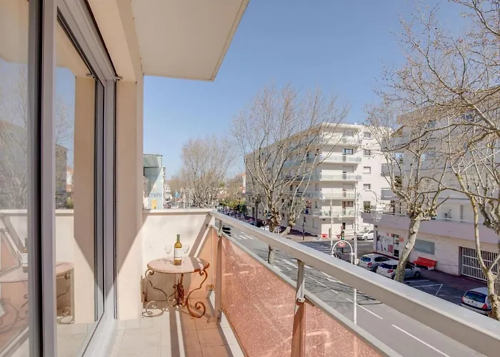 Calliope By Interhome * آركاشو